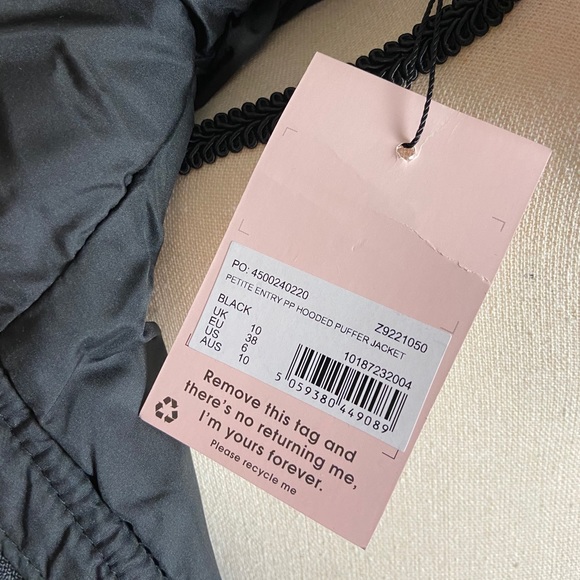 Missguided petite black hooded puffer jacket - Picture 9 of 9